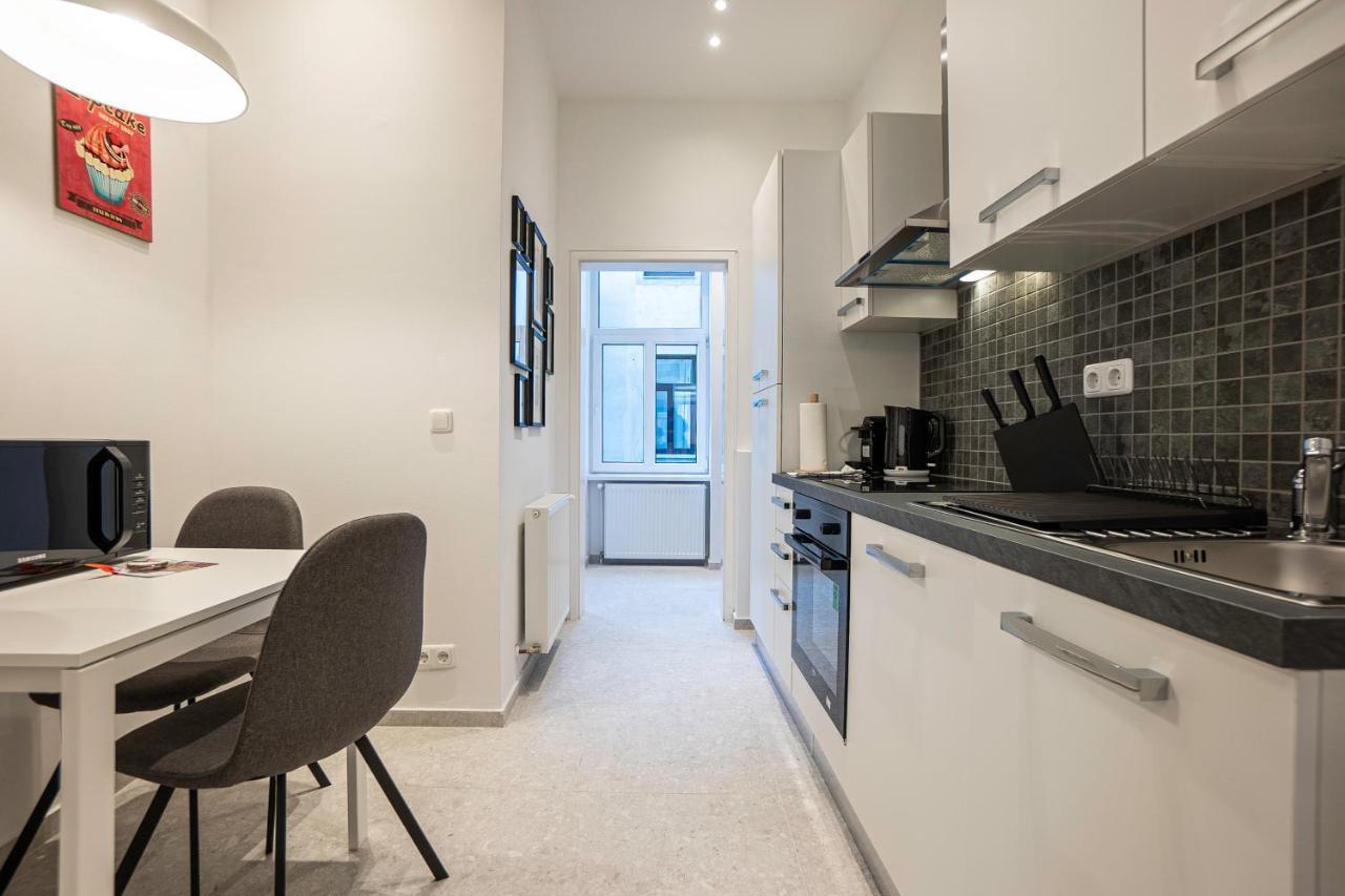 Experience Fresh Comfort In Our Brand-New Apartment In Vienna'S 17Th District Exteriör bild